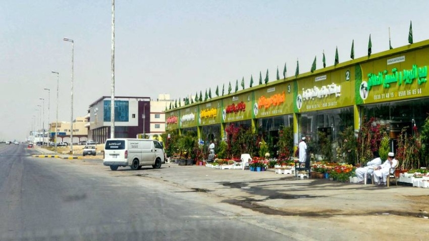 الرياض تأمر بإغلاق المجمعات التجارية والمطاعم بسبب كورونا