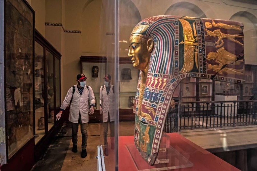 بالصور.. تعقيم المتحف المصري وسط القاهرة لمواجهة «كورونا»