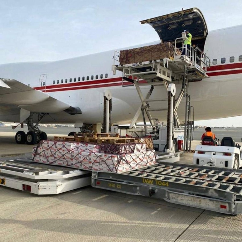 الإمارات تسيير طائرة رئاسية لنقل 8 أطنان من المساعدات الإنسانية لأوزبكستان