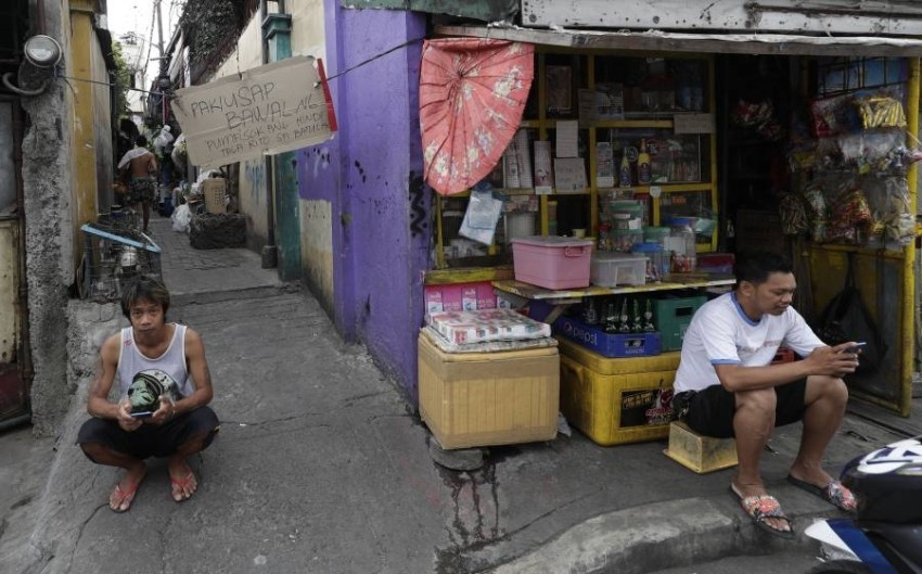 البنك المركزي الفلبيني يعلن استعداده لتدابير دعم الاقتصاد واحتواء تداعيات كورونا