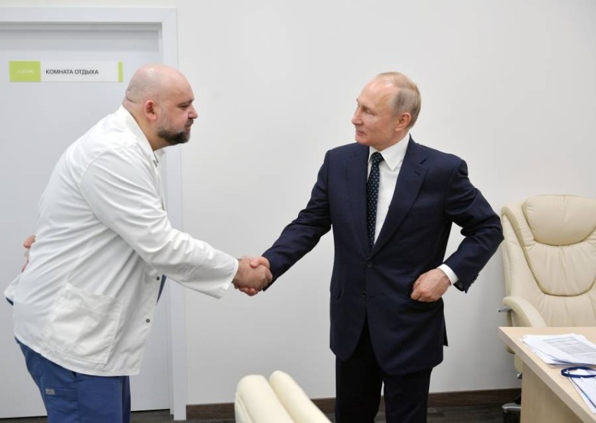 إصابة طبيب رافق بوتين في زيارته لمستشفى «كورونا»