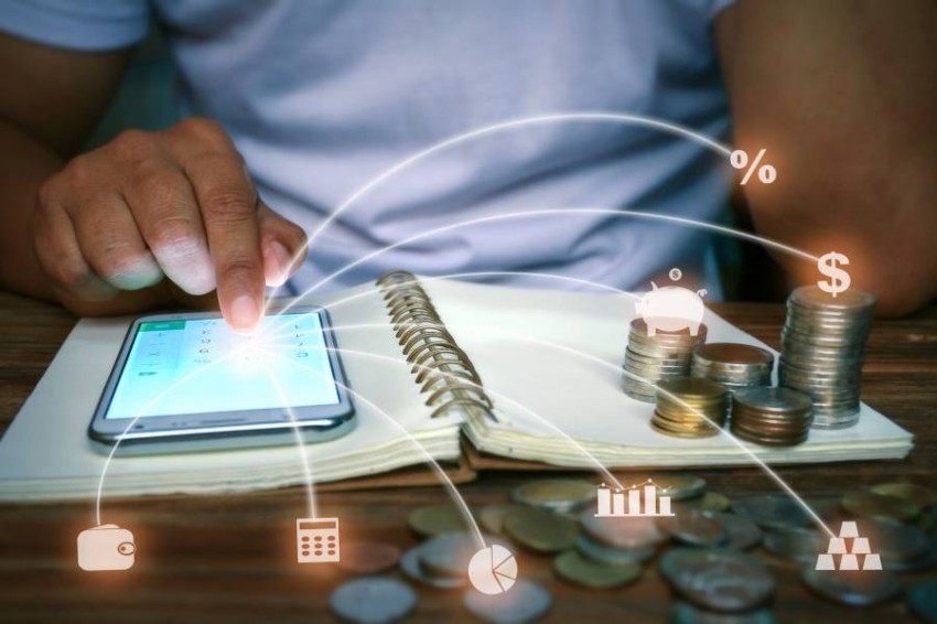 «الخدمات الرقمية» تطلق التحويلات المالية الإلكترونية بالإمارات لأكثر من 200 دولة