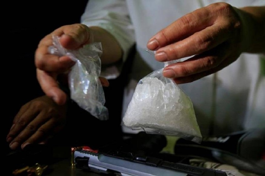 في فلوريدا.. الشرطة تفحص للمدمنين خلو المخدرات من كورونا