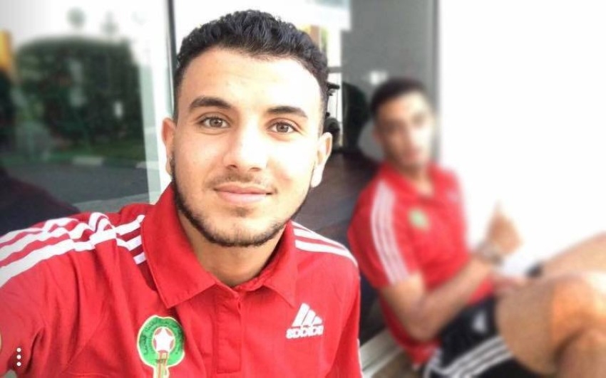 لاعب مغربي يتعرض لكسر بالقدم خلال التدريب المنزلي