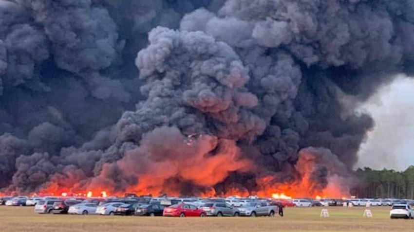 حريق هائل يدمّر 3500 سيارة في ولاية فلوريدا