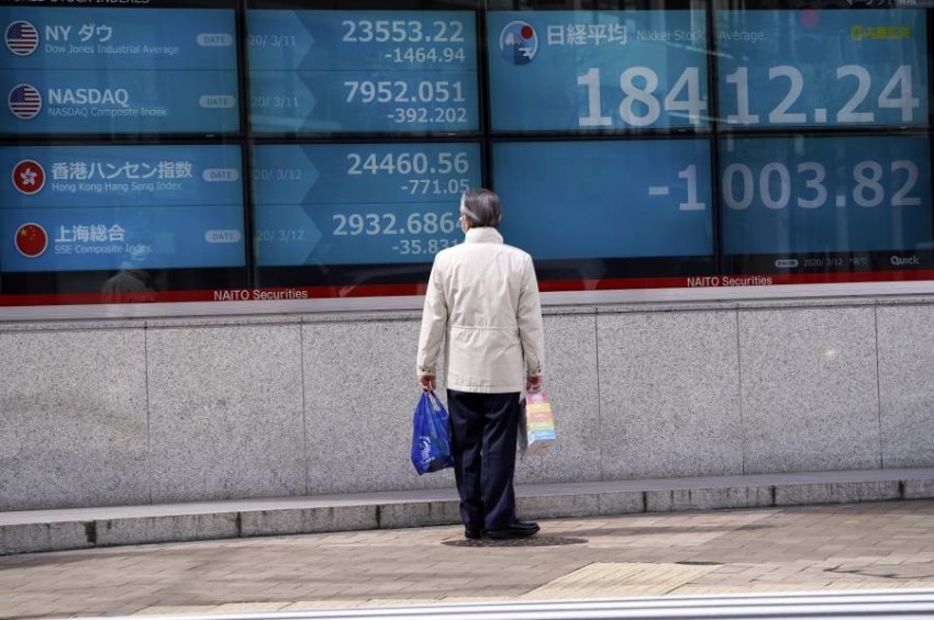 الأسهم اليابانية ترتفع 2% مع ترقب إجراءات الحكومة لتحفيز الاقتصاد
