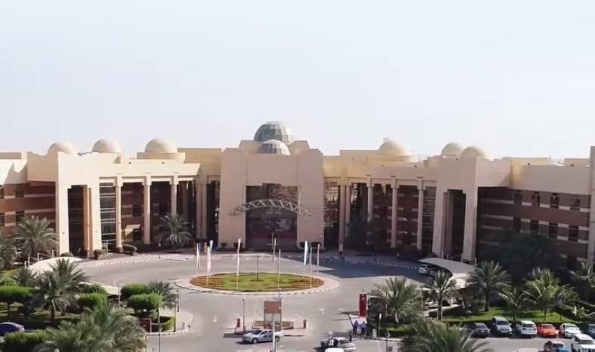 جامعة عجمان تطلق اسم «عائشة العيدروس» على مختبر حاسوب.. فمن هي؟