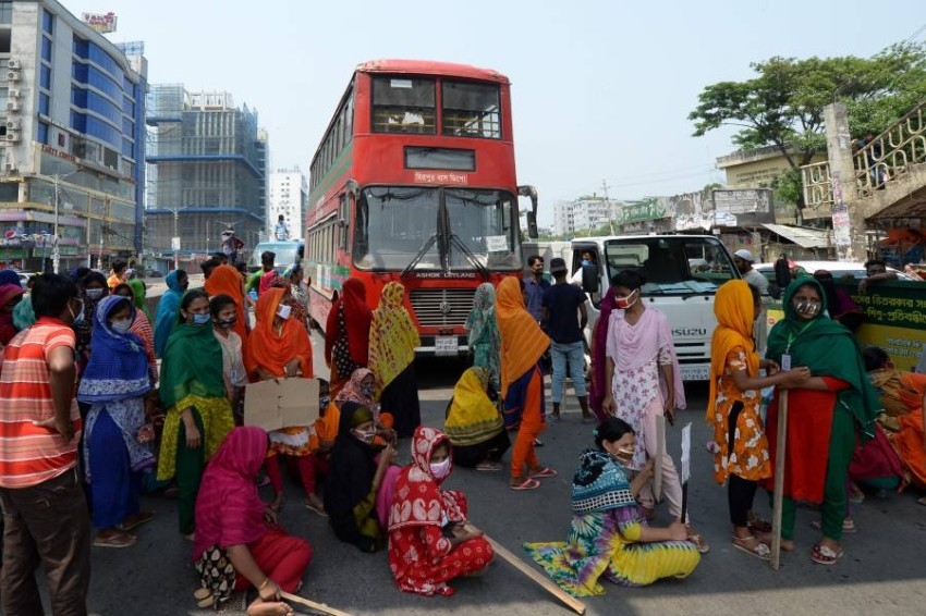 «كورونا» يتسبب في فصل 10 آلاف عامل في بنغلاديش