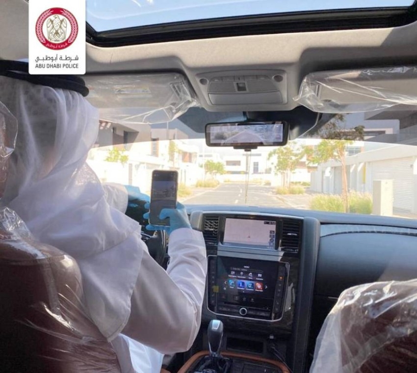 شرطة أبوظبي: تجنبوا الهاتف والمتعلقات الشخصية أثناء القيادة