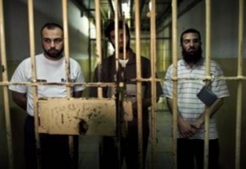 وفاة فلسطيني في سجون الاحتلال تثير المخاوف من عودة آلاف الأسرى في «توابيت»