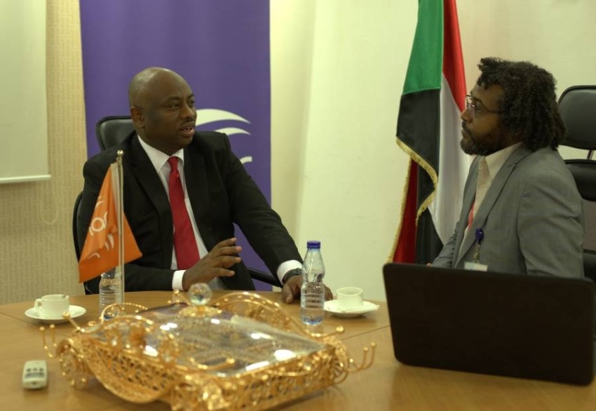 كيف طورت الشركات الإماراتية قطاع الاتصالات في السودان؟