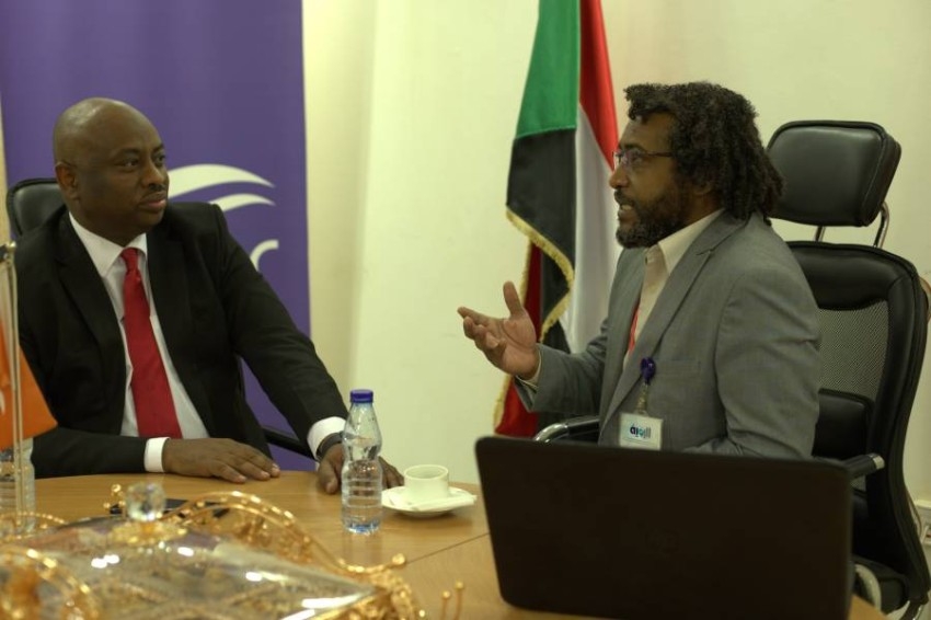 كيف طورت الشركات الإماراتية قطاع الاتصالات في السودان؟