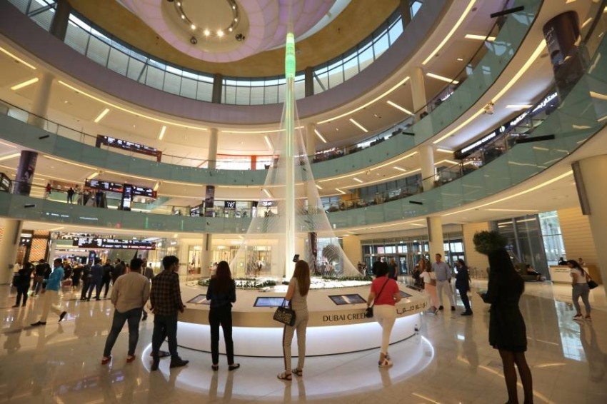 مراكز تسوق في دبي تحمل المتاجر تكاليف التعقيم والملصقات