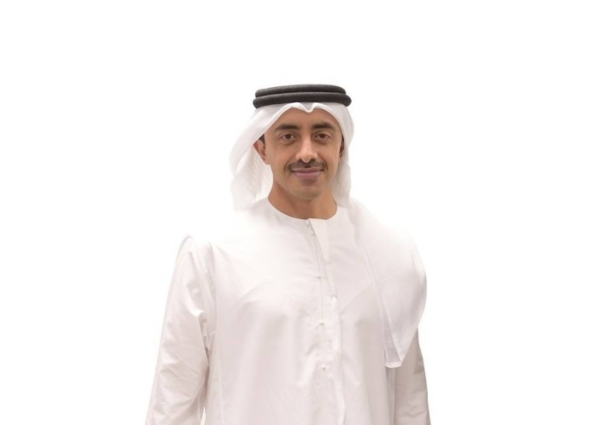عبدالله بن زايد: الإمارات نموذج للعطاء الإنساني العالمي في مواجهة الأزمات
