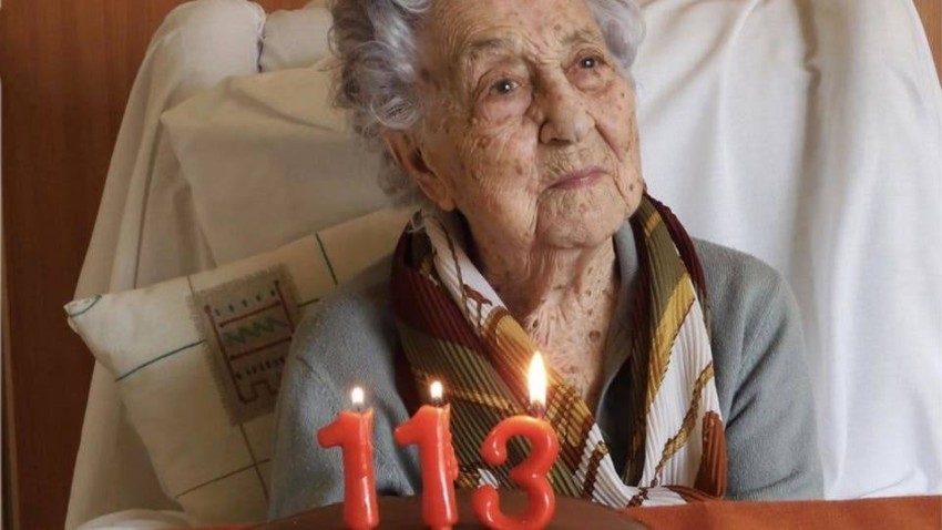 معمّرة إسبانية تبلغ 113 عاماً تنتصر على «كوفيد-19»