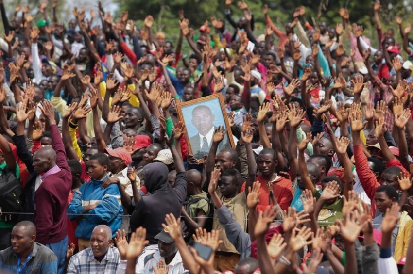ناخبو بوروندي يتوجهون لمراكز الاقتراع وسط مخاوف من العنف وكورونا