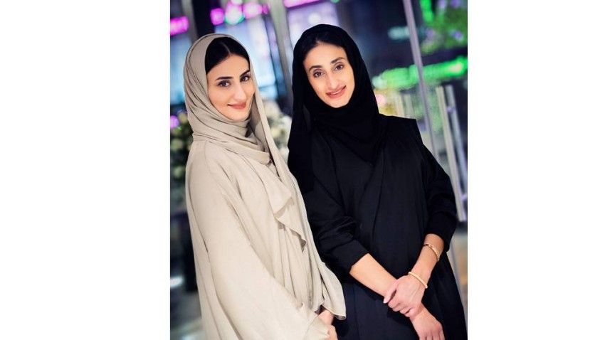 فاطمة ومريم الهاشمي صاحبتا علامة «هاش»: تصاميمنا مريحة في زمن الكورونا