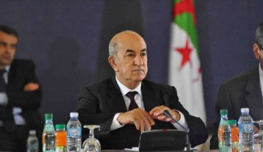الجزائر.. انقسام الحراك الشعبي حول التعاطي مع مسودة الدستور
