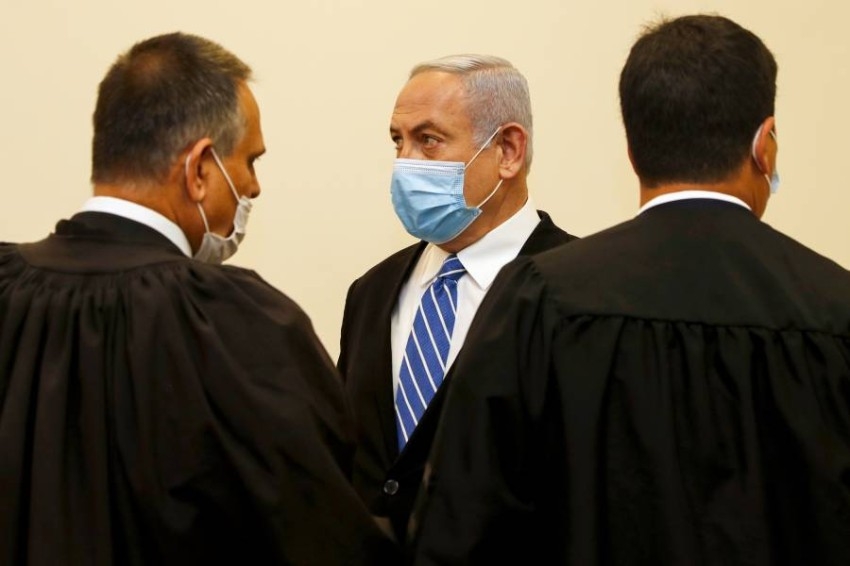 نتنياهو يهاجم النظام القضائي مع بدء محاكمته