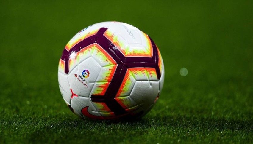 الدوري الإسباني يسعى لاستئناف نشاطه بديربي إشبيلية في 11 يونيو المقبل