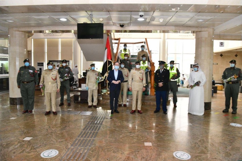 القنصلية الهولندية تكرم ضباط وأفراد شرطة دبي