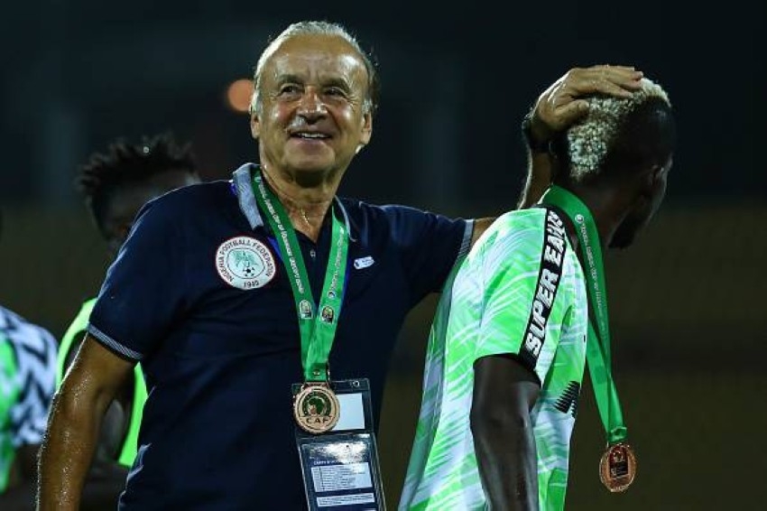 رور: قدم تضحيات لتدريب منتخب نيجيريا