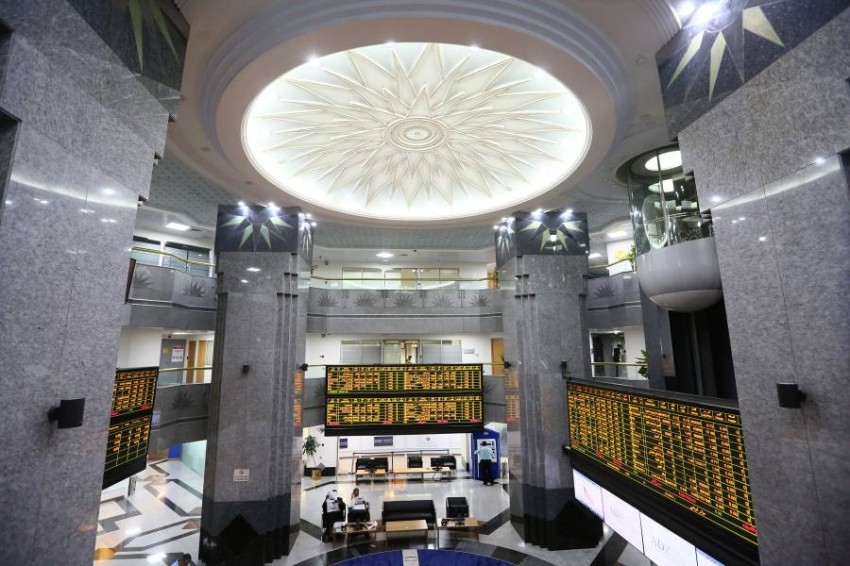 «أبوظبي الأول» يقتنص ربع سيولة الأسهم الإماراتية بعد بيع سندات بـ500 مليون دولار
