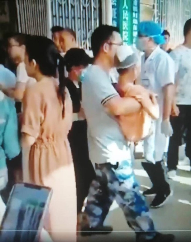 أكثر من 40 جريحاً في هجوم طعن بمدرسة ابتدائية بالصين