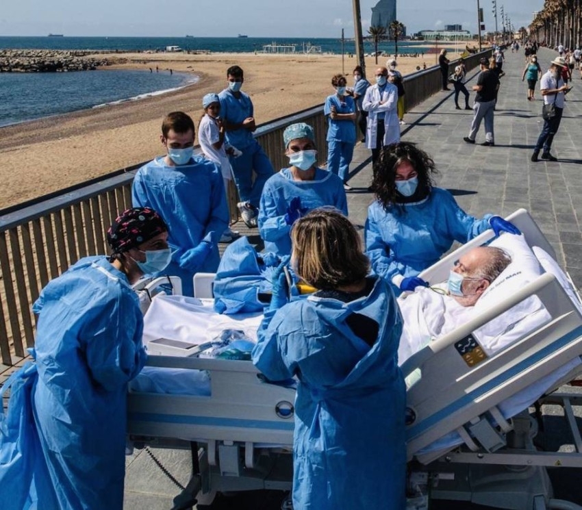 جولة طبية للمتعافين من كورونا على شواطئ إسبانيا