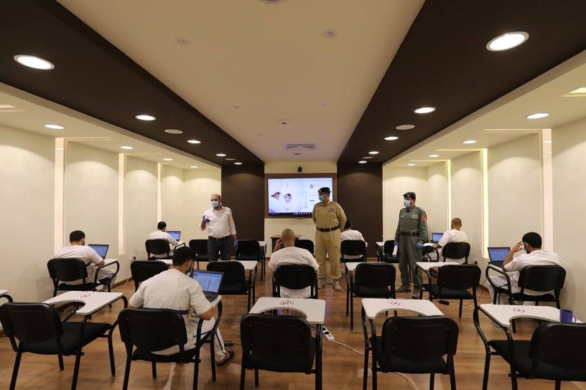 بدء امتحانات نهاية العام الدراسي لنزلاء المؤسسات العقابية في دبي