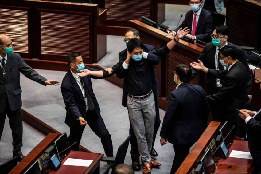 برلمان هونغ كونغ يُقر قانوناً يجرم إهانة النشيد الوطني الصيني