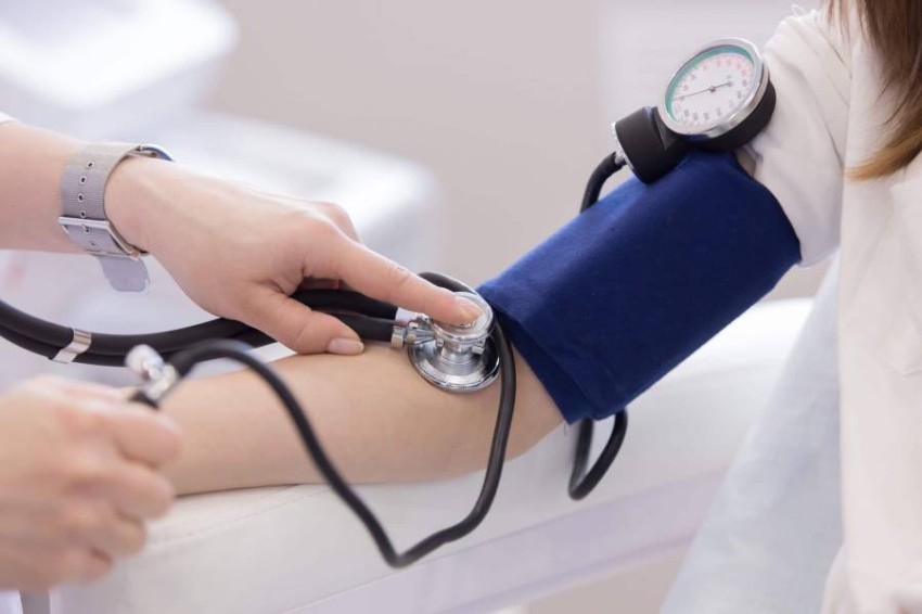 علاقة وطيدة بين احتمال الوفاة بكورونا وارتفاع ضغط الدم