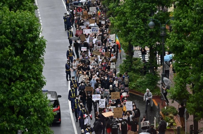 احتجاجات في اليابان ونيوزيلندا تطالب بالتغيير وتندد بوفاة فلويد