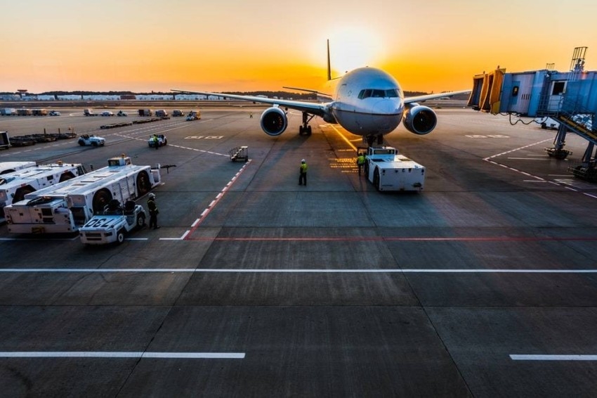 الإمارات ترفع حظر الطيران على طائرات رجال الأعمال