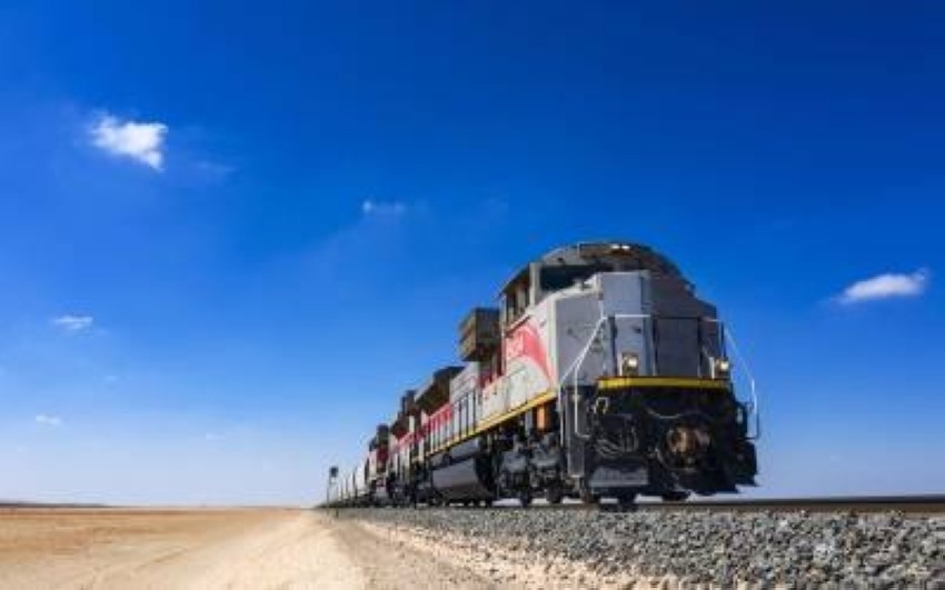 10 منافع اقتصادية واجتماعية لإنشاء «السكك الحديدية» في الإمارات