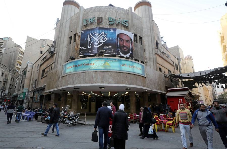 بعد فتح دور العرض بمصر.. هل يشهد السوق السينمائي انتعاشة؟ منتجون يجيبون