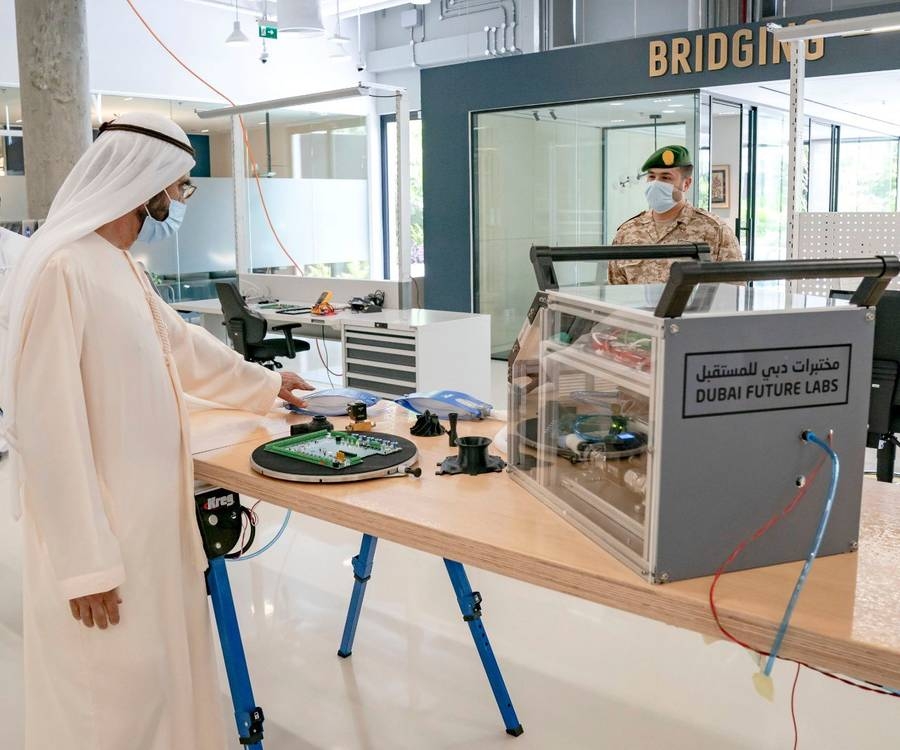 محمد بن راشد يطلق مختبرات دبي للمستقبل