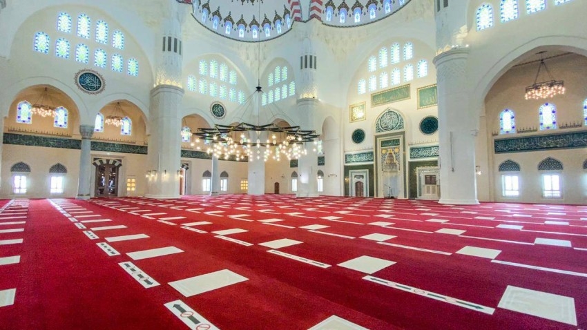 «إسلامية الشارقة» تؤكد جاهزية المساجد لاستقبال المصلين