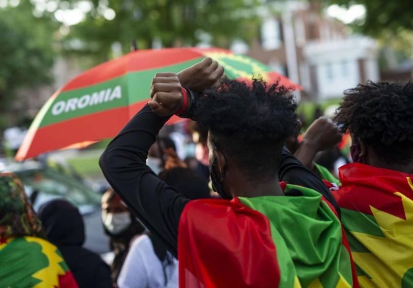 غضبٌ في أديس أبابا: 50 قتيلاً في احتجاجات عرقية أعقبت اغتيال مغنٍ شهير