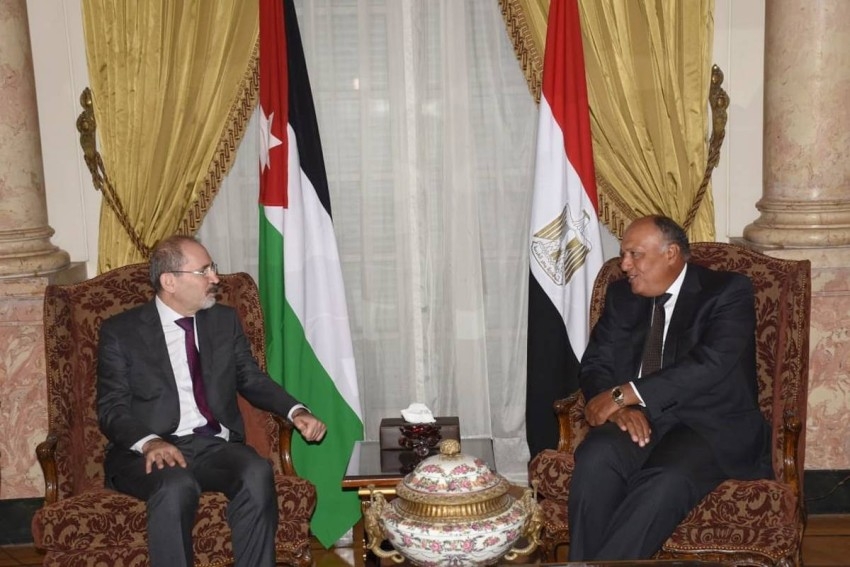 وزيرا خارجية الأردن ومصر يناقشان التطورات الإقليمية والقضايا العربية