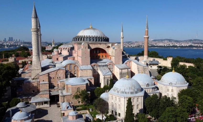 تركيا.. المدعي العام يوصي برفض تحويل آيا صوفيا إلى مسجد