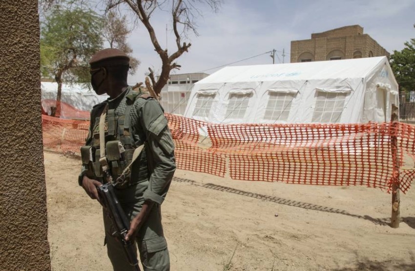 مهاجمون يقتلون 27 قروياً على الأقل في مالي