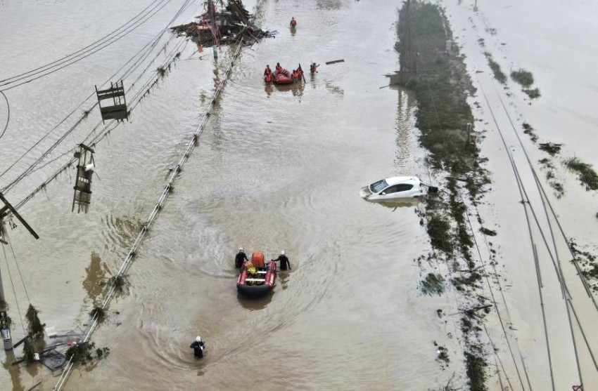فيضانات اليابان: مخاوف من مقتل 40 شخصاً والطقس يعوق الإنقاذ