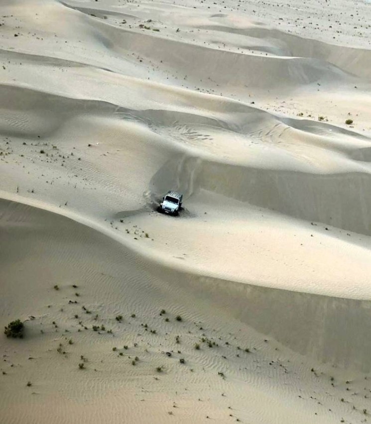 العثور على مواطن مفقود في صحراء منطقة الفاية