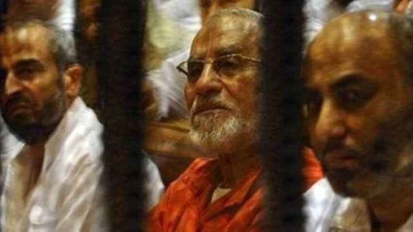 محكمة مصرية تؤيد السجن المؤبد بحق مرشد الإخوان وآخرين في «أحداث الإرشاد»