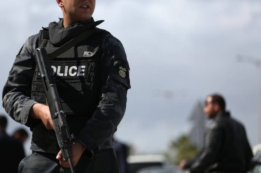 تونس تحبط مخططات إرهابية تستهدف السياحة ومقرات سيادية