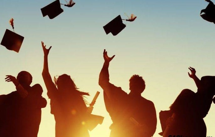 الطلبة الإماراتيون يستحوذون على الأغلبية بأوائل الثانوية
