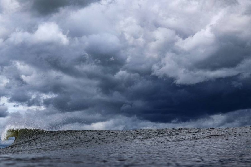 العاصفة «فاي» تضرب سواحل نيوجيرسي.. وتوقعات بتلاشيها غداً