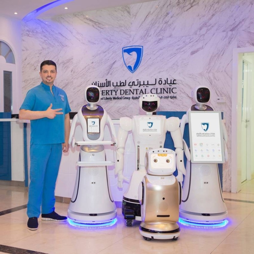 سلمى ومنصور وجميلة وراشد.. روبوتات آلية لخدمة المرضى في الإمارات