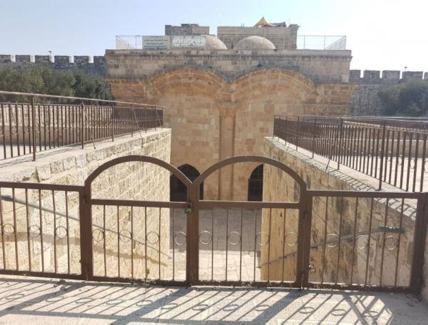 محكمة إسرائيلية تصدر قراراً بإغلاق مصلى باب الرحمة في الأقصى